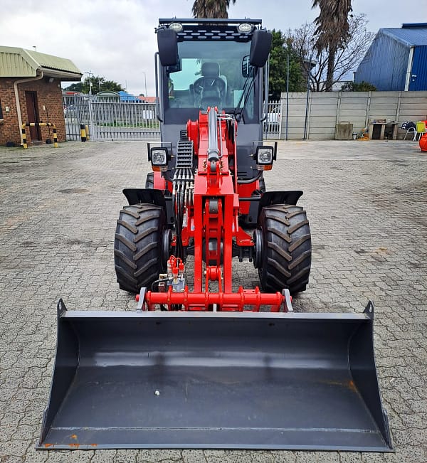 HZM 811T Telescopic Loader - Image 3