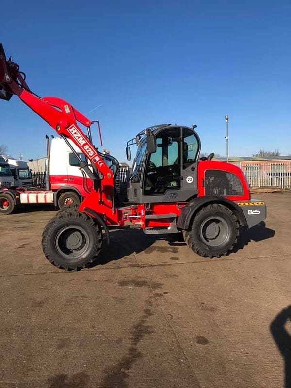 HZM 825 Front End Loader - Image 4