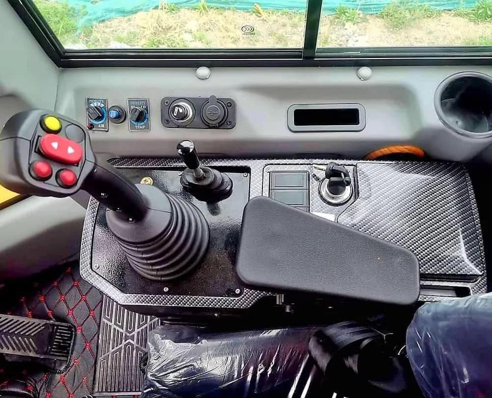 HZM 927 Front End Loader - Image 9