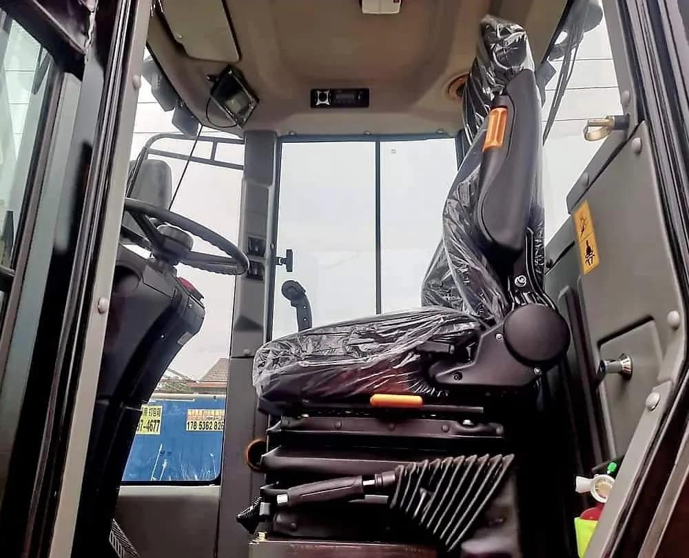 HZM 927 Front End Loader - Image 10