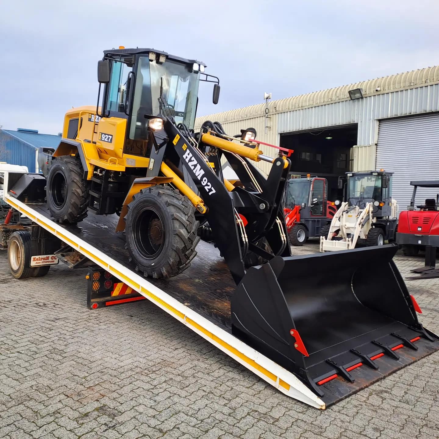 HZM 927 Front End Loader - Image 11